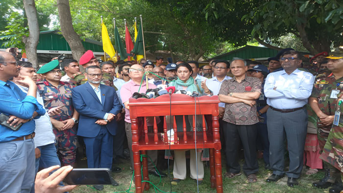 জলাবদ্ধতা পরিদর্শনে উপদেষ্টা সৈয়দা রিজওয়ানা হাসান