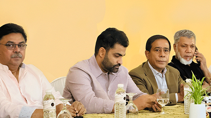 বুলবুলকে অবৈধ সভাপতি দাবি করে ক্রিকেট বর্জনের ঘোষণা ৩৮ ক্লাবের