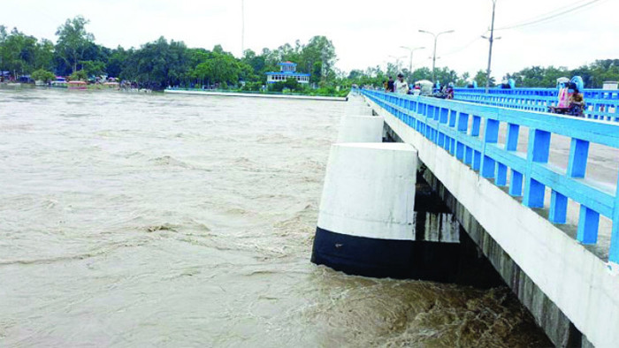 আবারও বাড়ছে তিস্তার পানি, ভয়াবহ বন্যার শঙ্কা