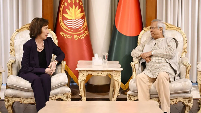 নির্বাচন আয়োজনে ‘আমরা পুরোপুরি প্রস্তুত- প্রধান উপদেষ্টা