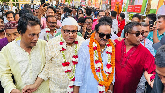 চলচ্চিত্র শিল্পী সমিতি : মিশা সভাপতি, ডিপজল সম্পাদক