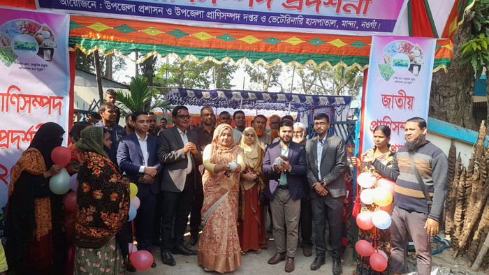 মান্দায় প্রাণীসম্পদ প্রদর্শনী পালন