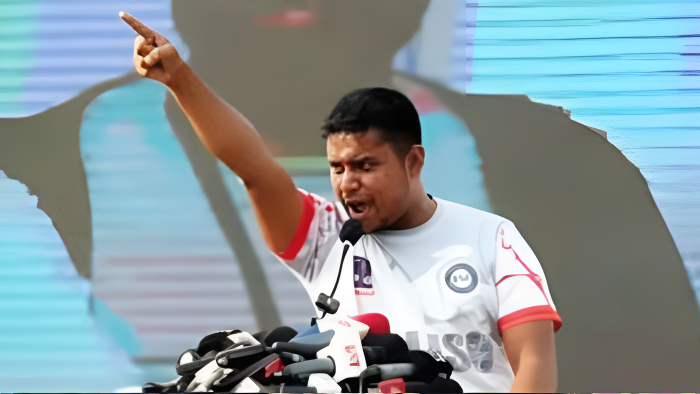 আ.লীগ নিষিদ্ধে এক ঘণ্টার আল্টিমেটাম দিলেন হাসনাত