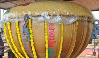 ৮ হাজার কেজির একটি মিষ্টিতে গিনেজবুকে রেকর্ড