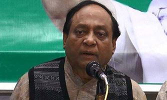 অবিশ্বাস্য, তবুও কুকুরটিই চিত্রশিল্পী!
