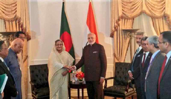 নিউইয়র্কে মোদির সঙ্গে বৈঠক করলেন হাসিনা
